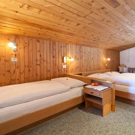 Guest house Lienharterhof 2*